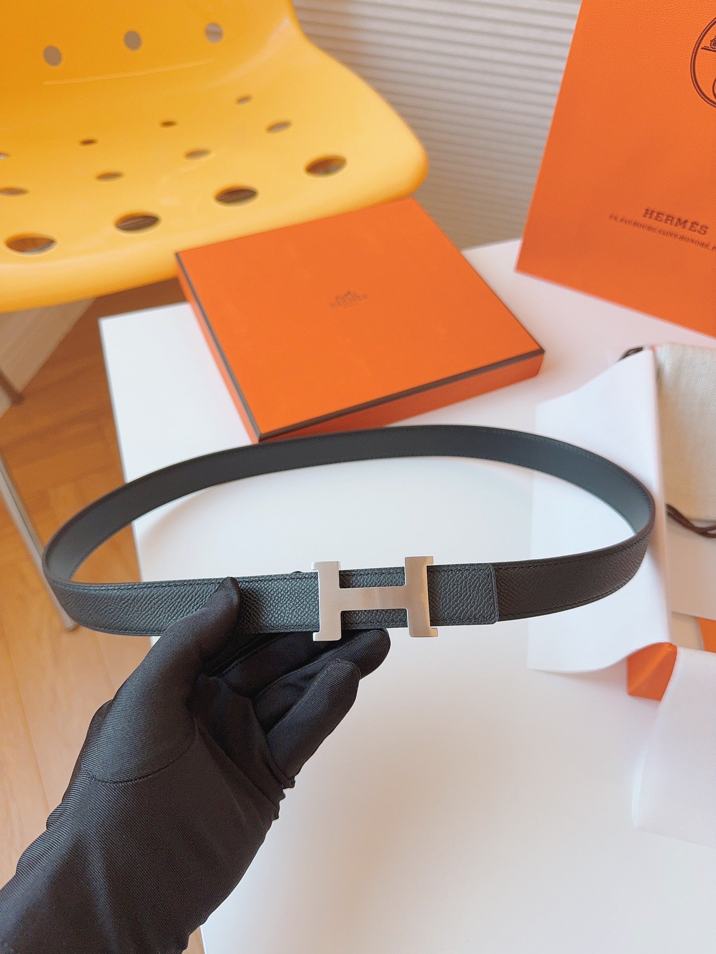 HERMES MINI H BELT BUCKLE & REVERSIBLE BLACK LEATHER STRAP 24 MM SILVER HARDWARE