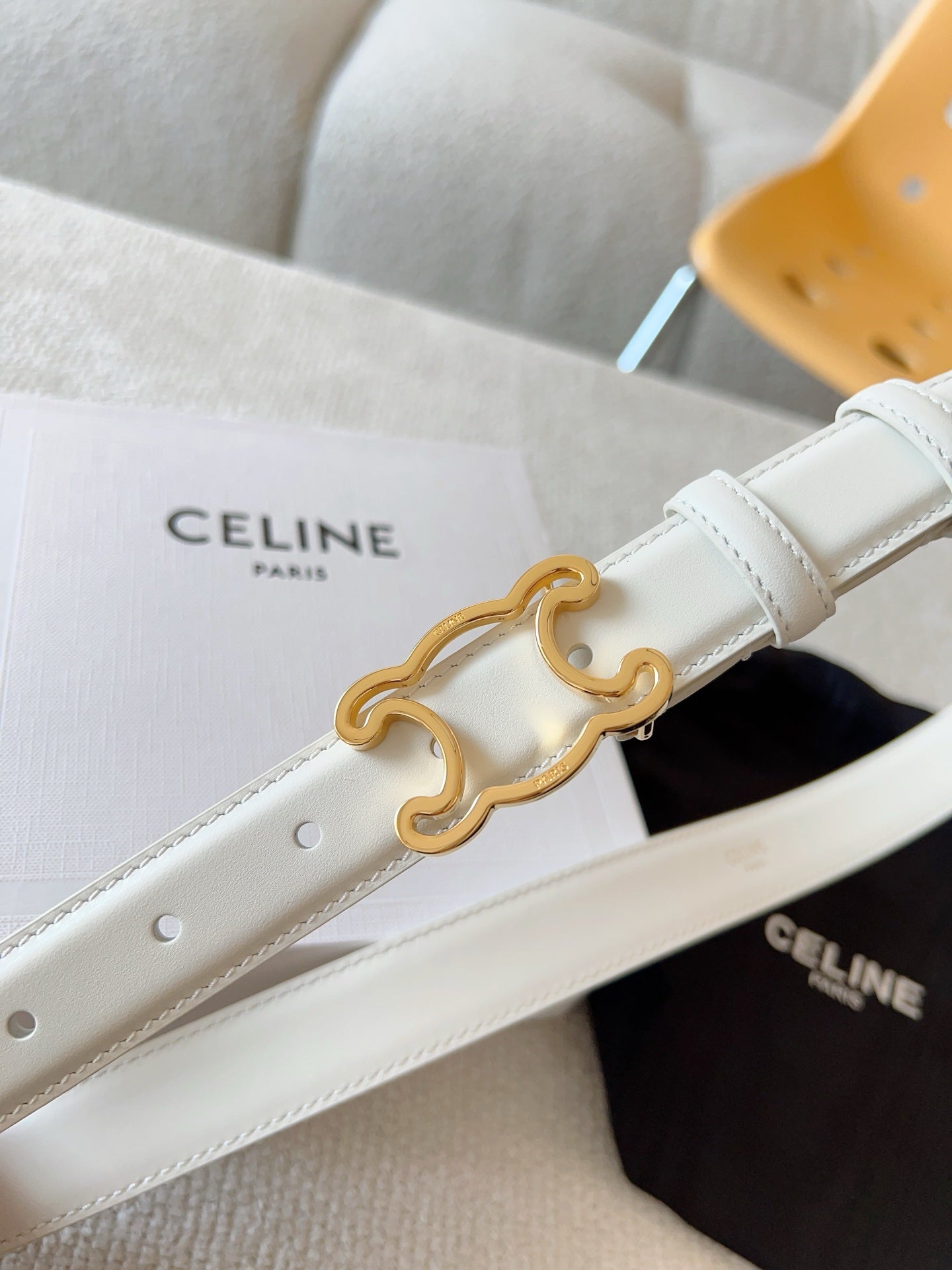 CELINE BELT 25MM TRIOMPHE LOGO CUT-OUT IN WHITE SMOOTH CALFSKIN WITH GOLD BUCKLE