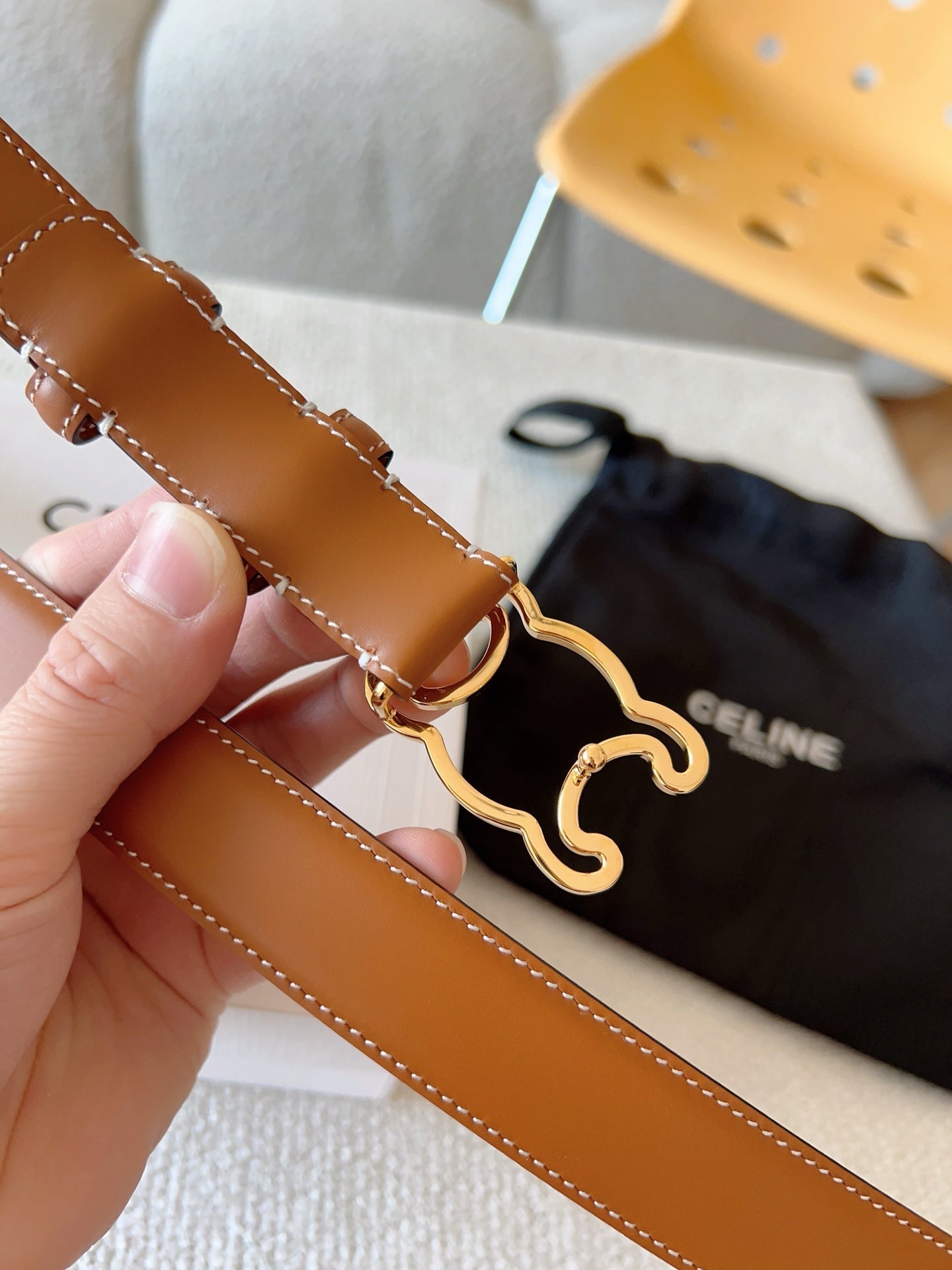 CELINE 25S TRIOMPHE BELT 25MM IN CARAMEL CALFSKIN GOLD HARDWARE 585789