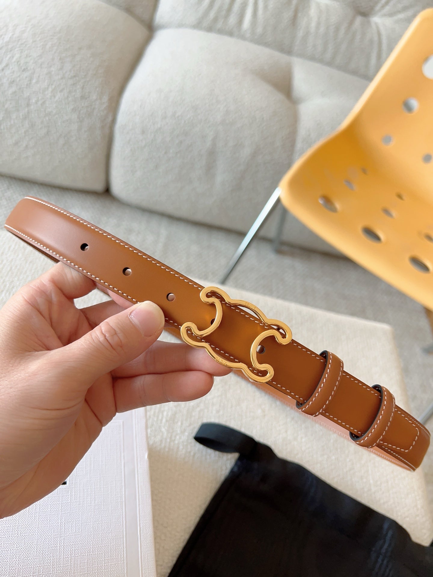 CELINE 25S TRIOMPHE BELT 25MM IN CARAMEL CALFSKIN GOLD HARDWARE 585789