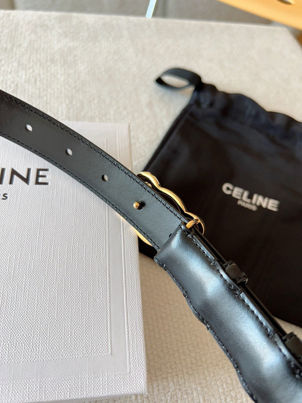CELINE 25S TRIOMPHE BELT 25MM IN BLACK CALFSKIN GOLD HARDWARE 585790