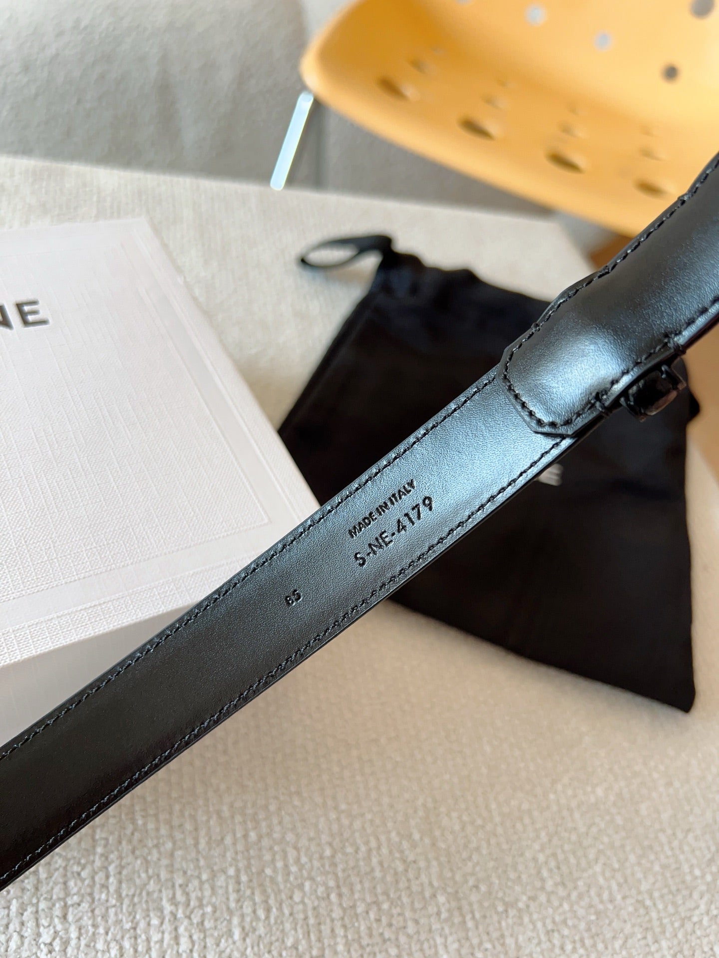 CELINE BELT 25MM TRIOMPHE LOGO CUT-OUT IN SMOOTH BLACK CALFSKIN WITH GOLD BUCKLE