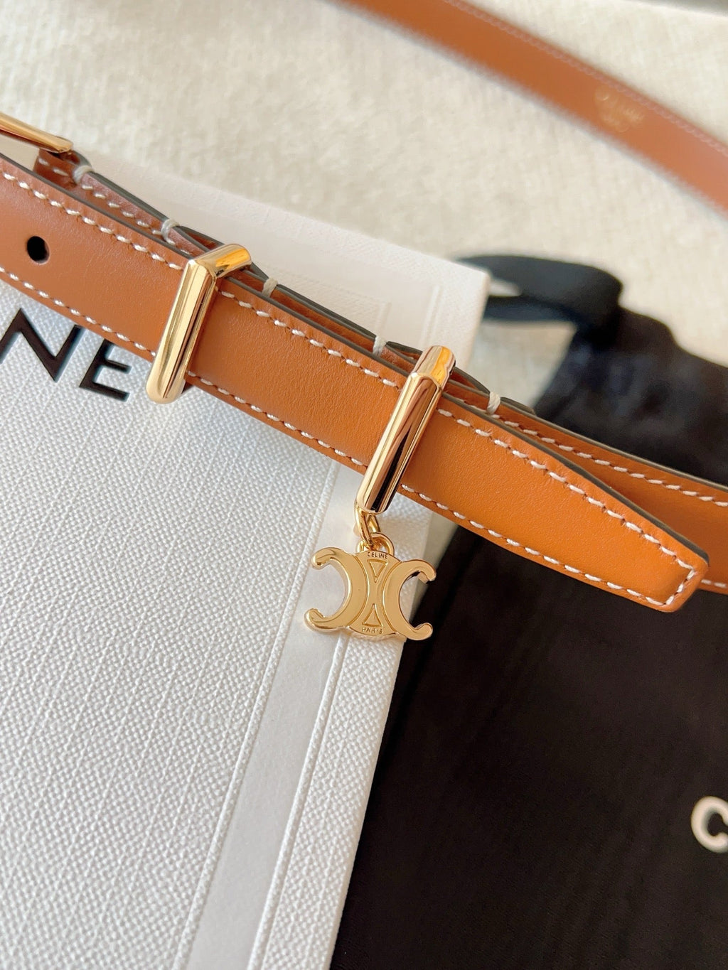 CELINE CL BELT 18MM IN BROWN TAURILLON CALFSKIN GOLD BUCKLE