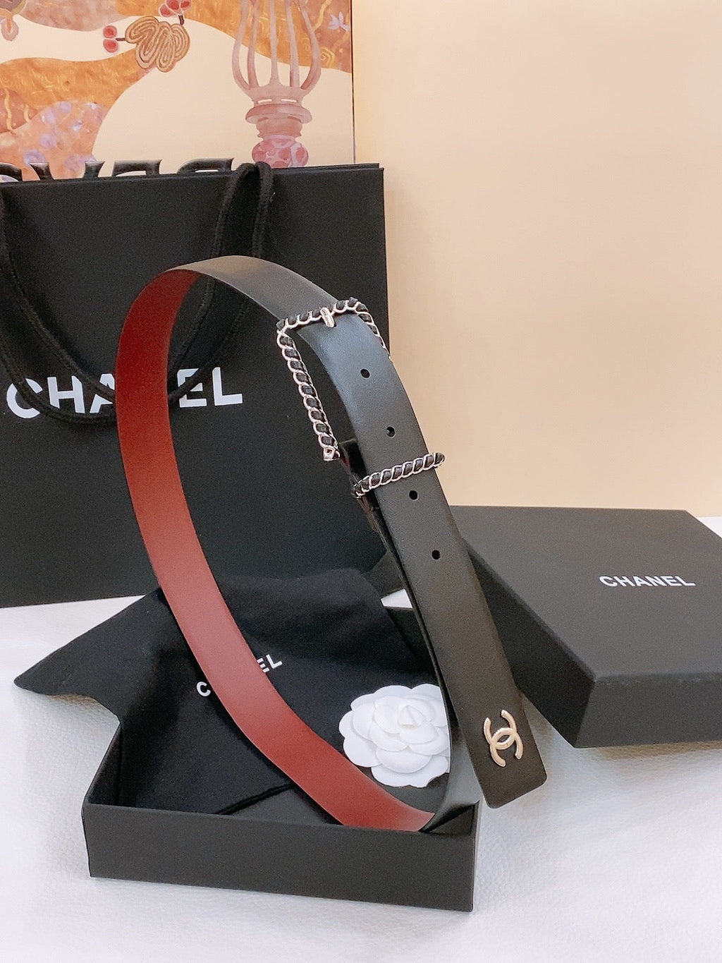CHANEL BELT 30MM IN BLACK AND RED CALFSKIN WITH INTERWOVEN SILVER CHAIN BUCKLE