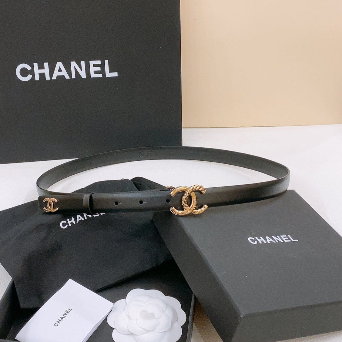 CHANEL DOUBLE C BELT 20MM IN BLACK CALFSKIN WITH GOLD-TONE CHAIN INTERWOVEN BUCKLE