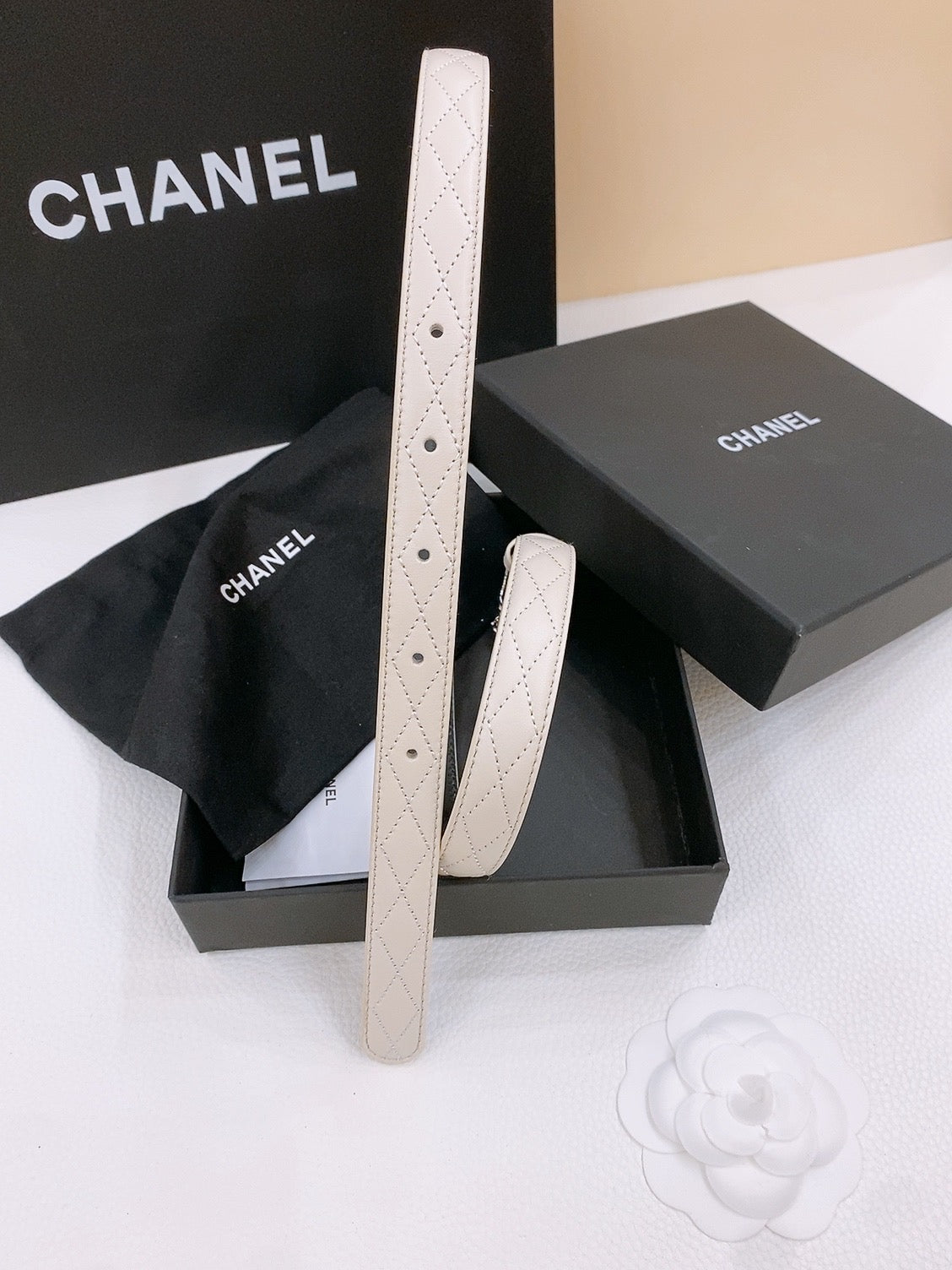 CHANEL DOUBLE C BELT 20MM IN WHITE CALFSKIN WITH QUILTED STITCHING SPIRAL SILVER BUCKLE