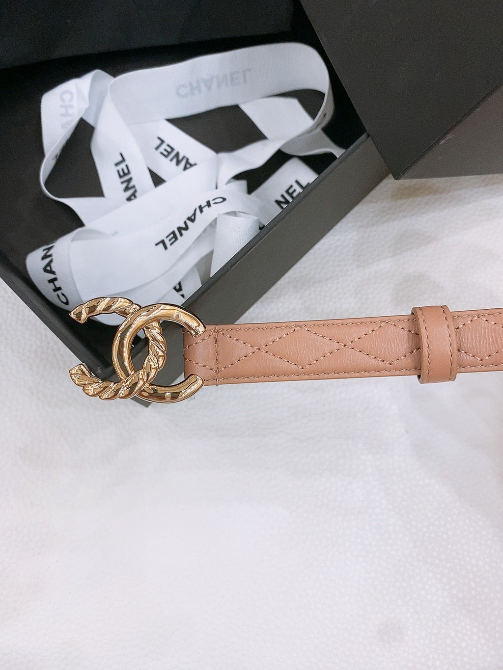 CHANEL DOUBLE C BELT 20MM IN SAVANNA BROWN CALFSKIN WITH QUILTED STITCHING SPIRAL GOLD BUCKLE