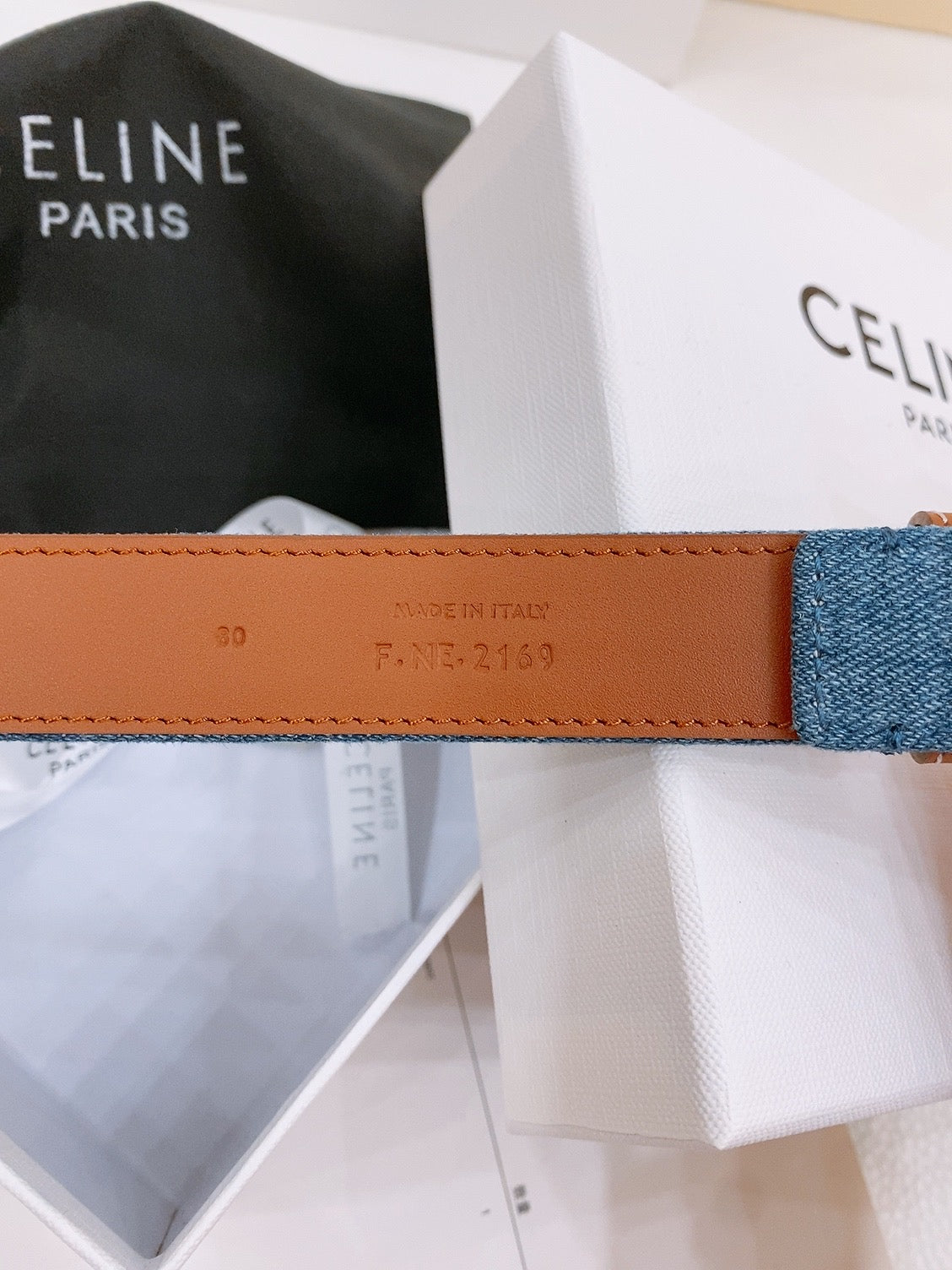 CELINE 25S BELT TRIOMPHE TAURILLON 25MM IN BROWN CALFSKIN AND DENIM 558352