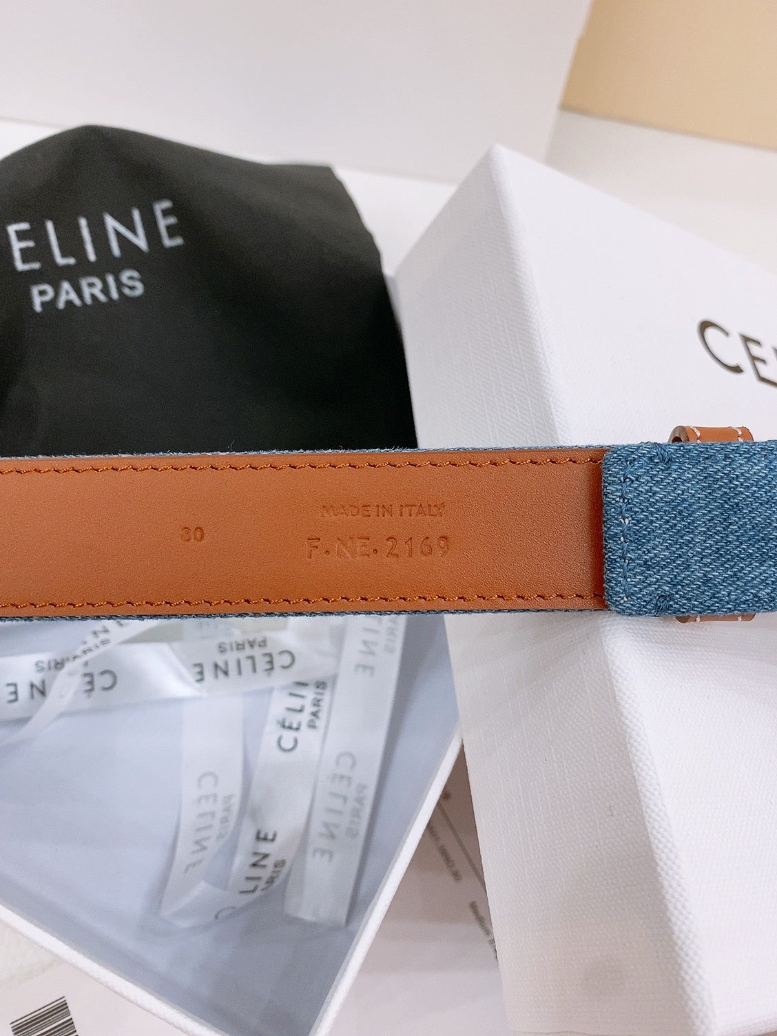 CELINE 25S BELT TRIOMPHE TAURILLON 25MM IN BROWN CALFSKIN AND DENIM 558355